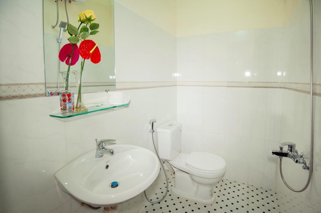 Royal Homestay Hoi An Exterior photo